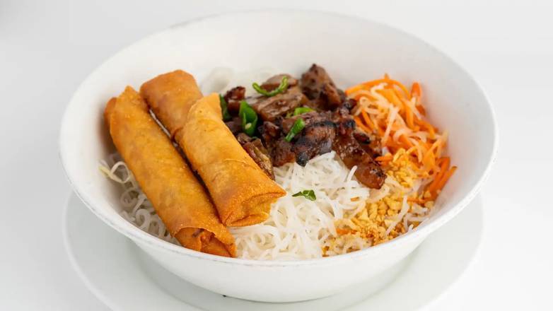 Order Combo Imperial Rolls & BBQ Shredded Pork with Vermicelli food online from La Maison De La Reine store, Corte Madera on bringmethat.com