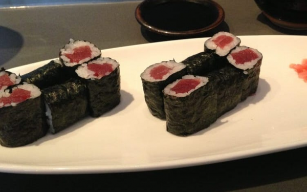 Order Tuna Roll food online from Mizu store, Bayport on bringmethat.com