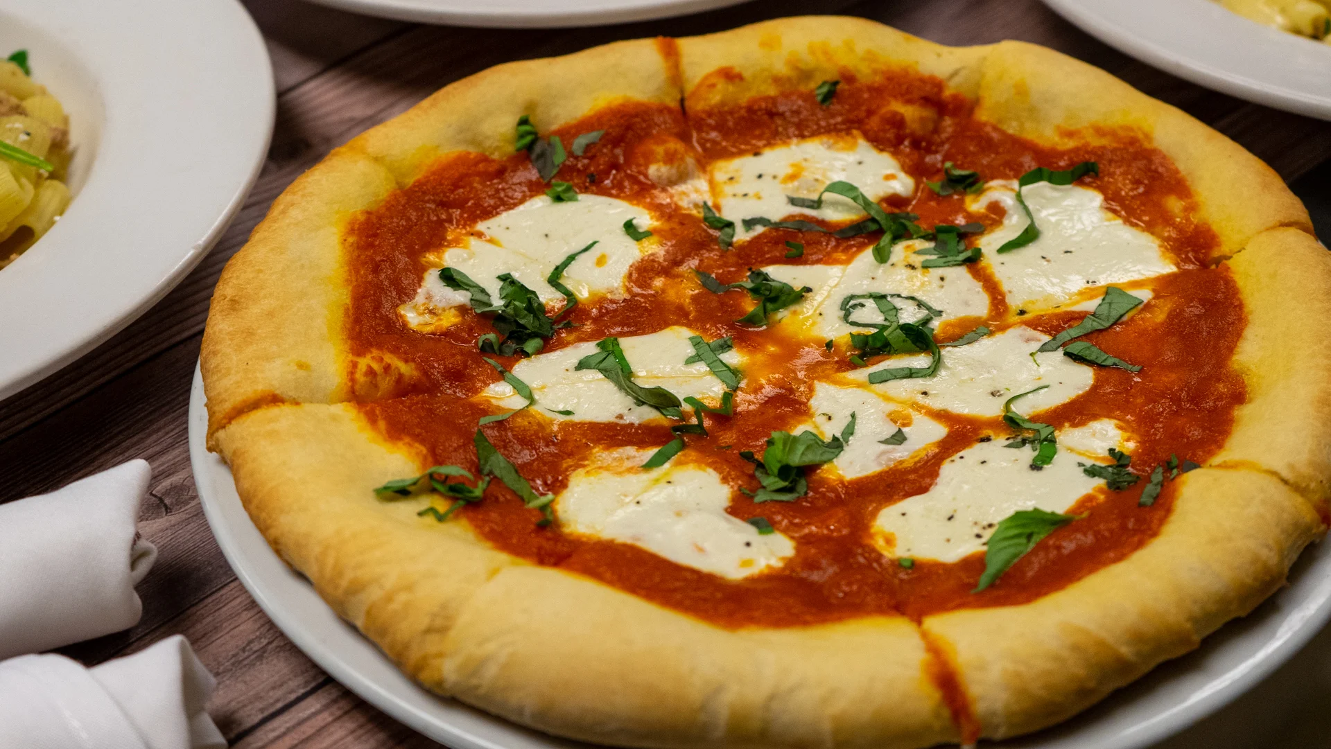 Order Fresh Mozzarella Pizza food online from Farro Italian Restaurant store, Centennial on bringmethat.com