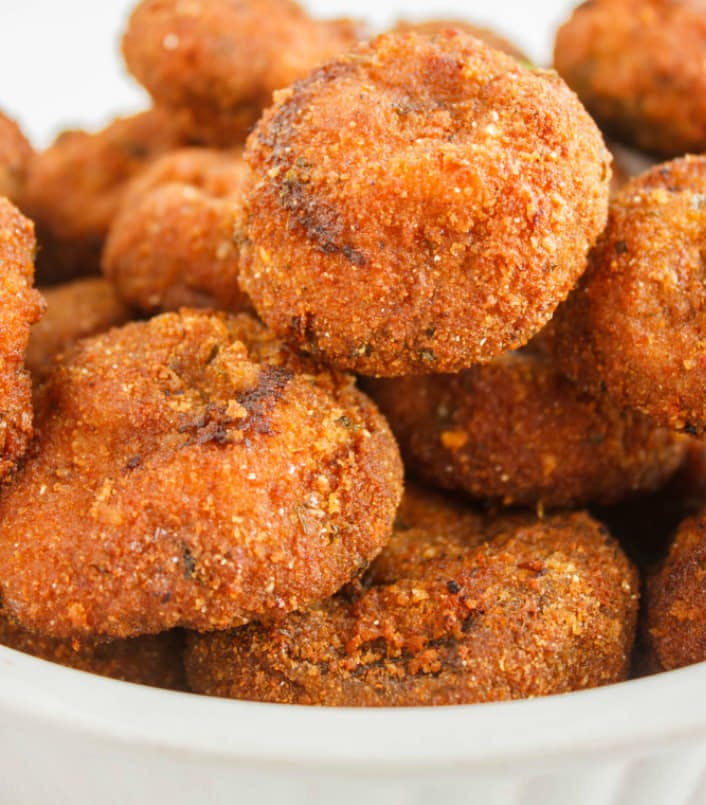 Order Breaded Mushrooms - Appetizer food online from Geo Pizza store, Dwight on bringmethat.com