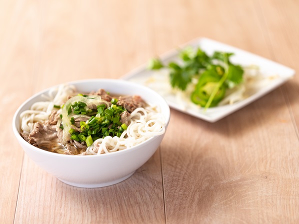 Order 53. Rare Slices of Beef Steak Noodle Soup food online from Noodle House store, Sacramento on bringmethat.com