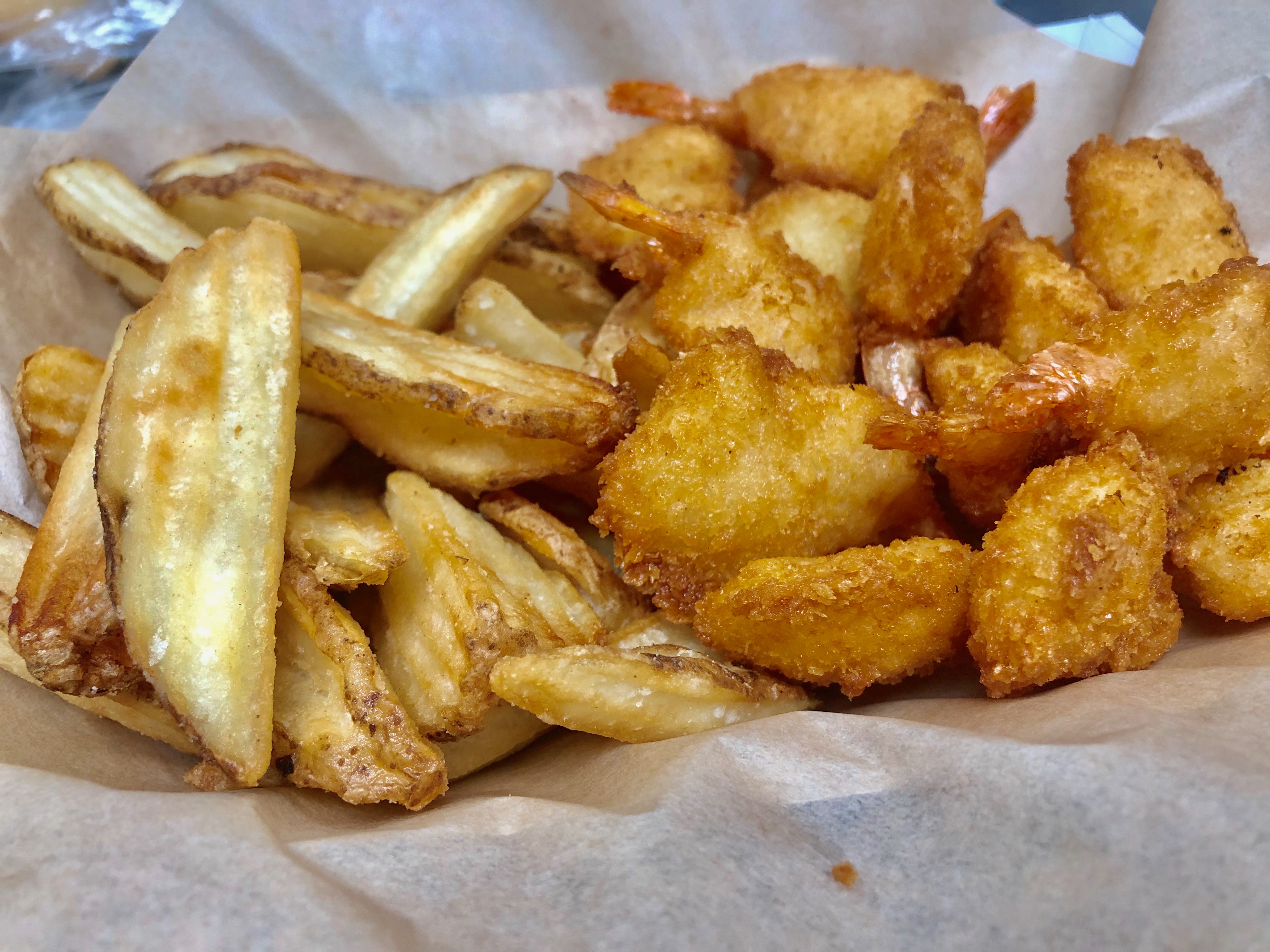 Order Shrimp Basket with Wedge Fries food online from Kasa Pizza store, Cresco on bringmethat.com