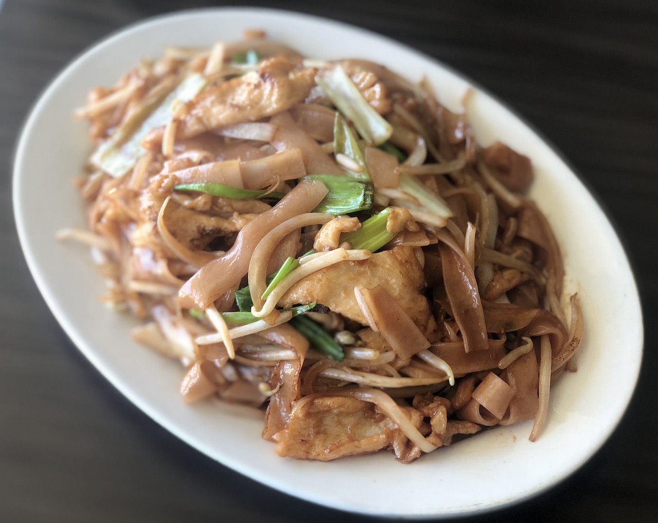 Order Cantonese Chow Fan-Chicken / 干炒鸡河粉 food online from Chef Tang store, Vista on bringmethat.com