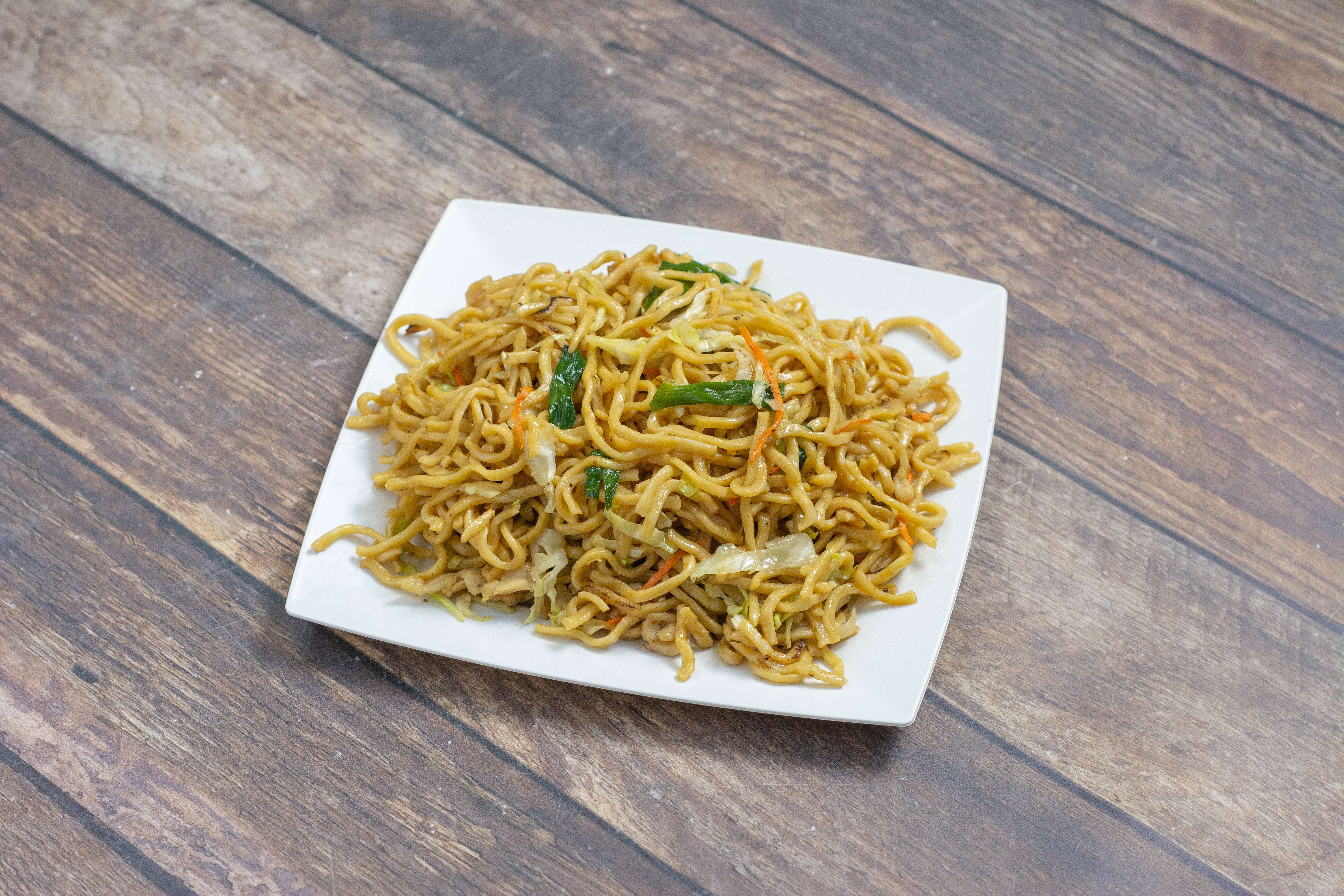 Order Chicken Chow Mein food online from First Wok store, Sunnyvale on bringmethat.com