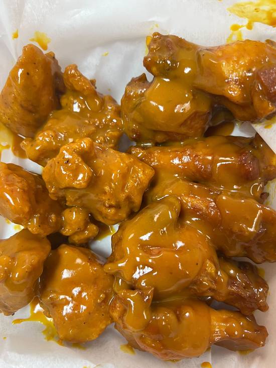 Order 25 Boneless Wings food online from Nuttin But Wings store, Clarksville on bringmethat.com