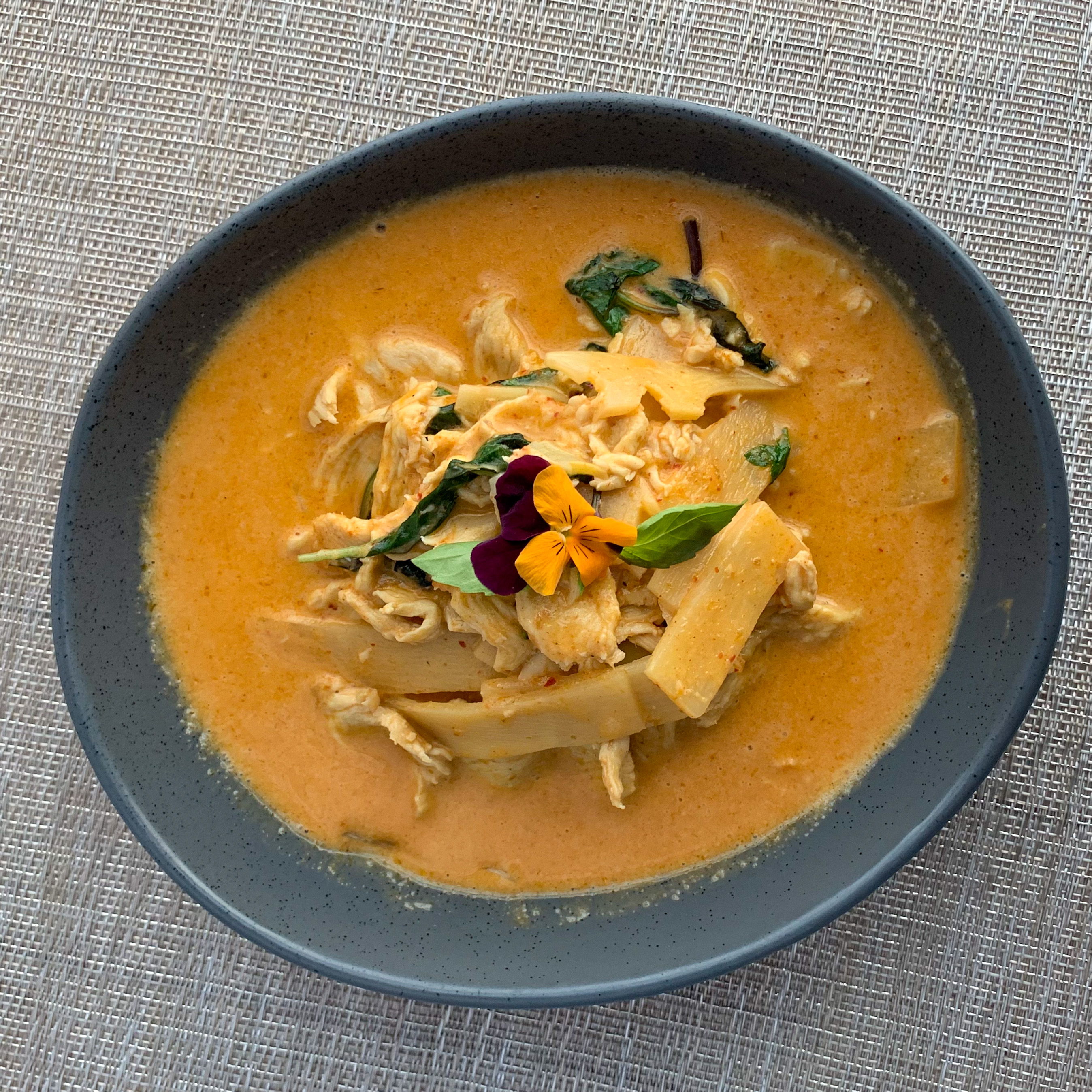 Order Red Curry food online from Panna Thai Restaurant store, Las Vegas on bringmethat.com