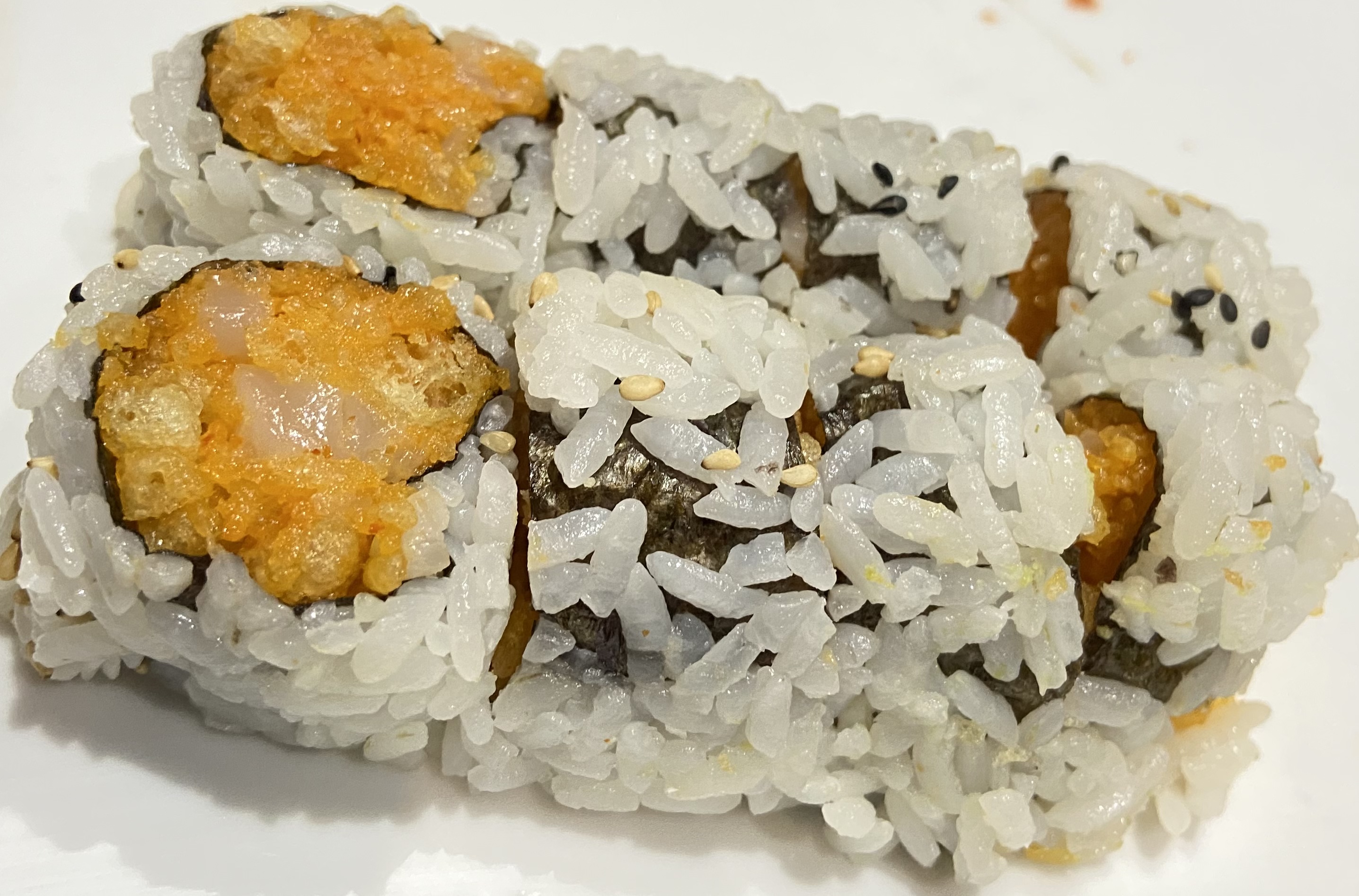 Order F24. Spicy Scallop Roll food online from Soho Sushi store, Grand Rapids on bringmethat.com
