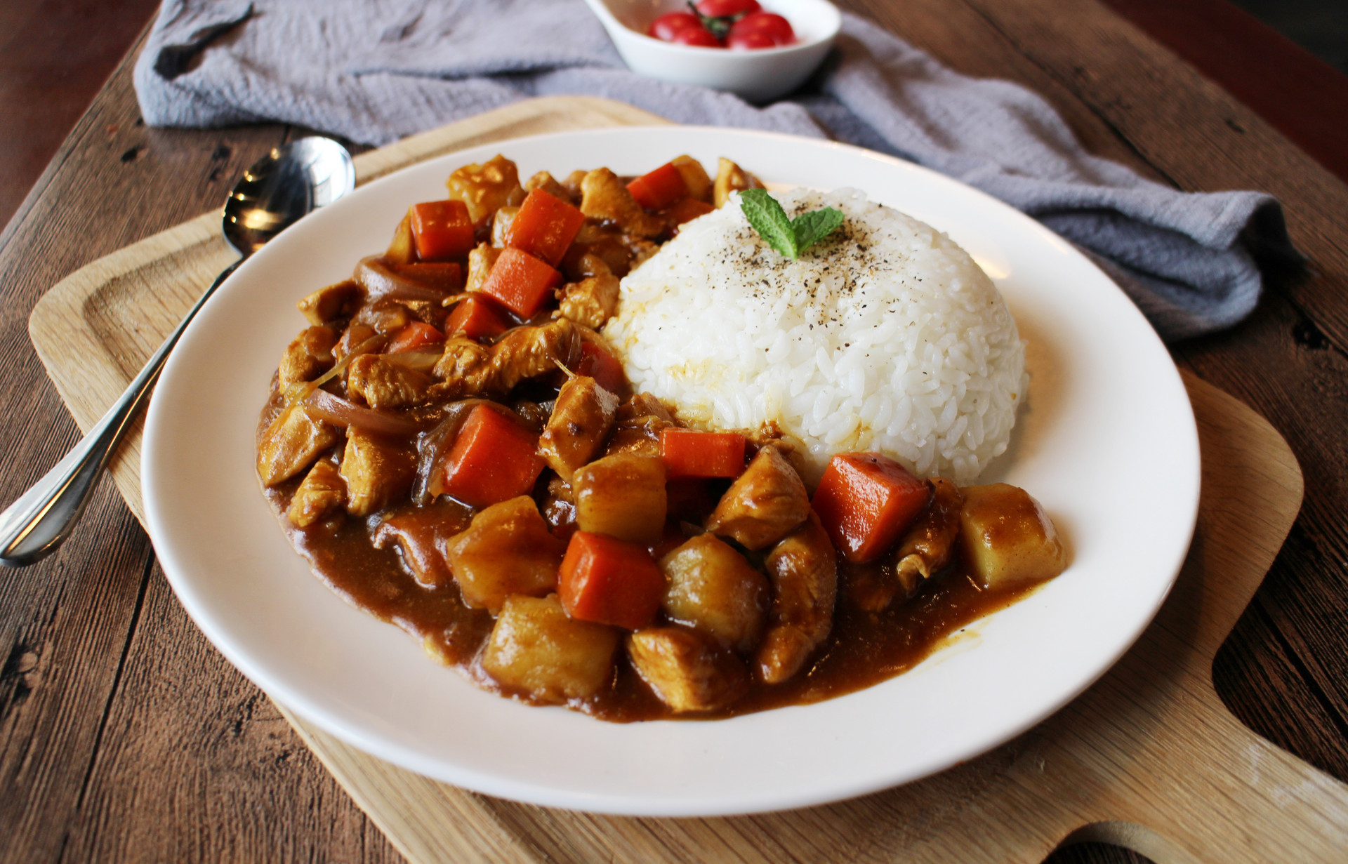 Order Curry Beef Stew with Rice 咖喱牛腩饭  food online from Full House Seafood Restaurant store, Arcadia on bringmethat.com