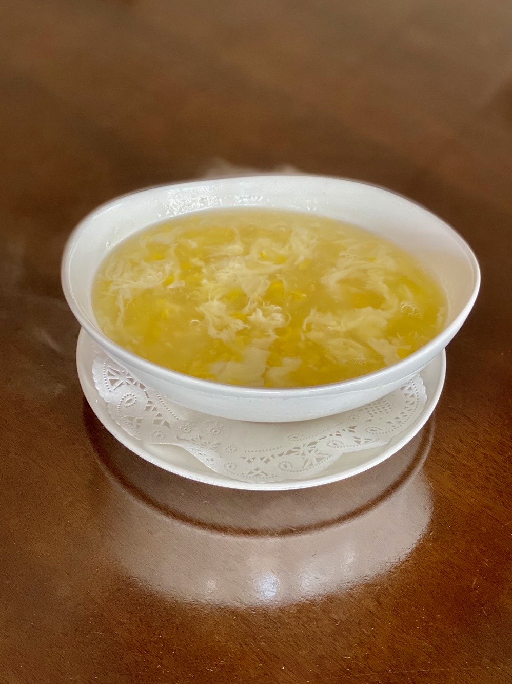 Order Corn Soup with Egg 玉米湯 (有蛋) food online from Vege Paradise store, San Gabriel on bringmethat.com