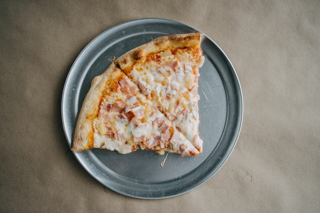 Order Hawaiian Pizza food online from @Pizza store, Charlottesville on bringmethat.com