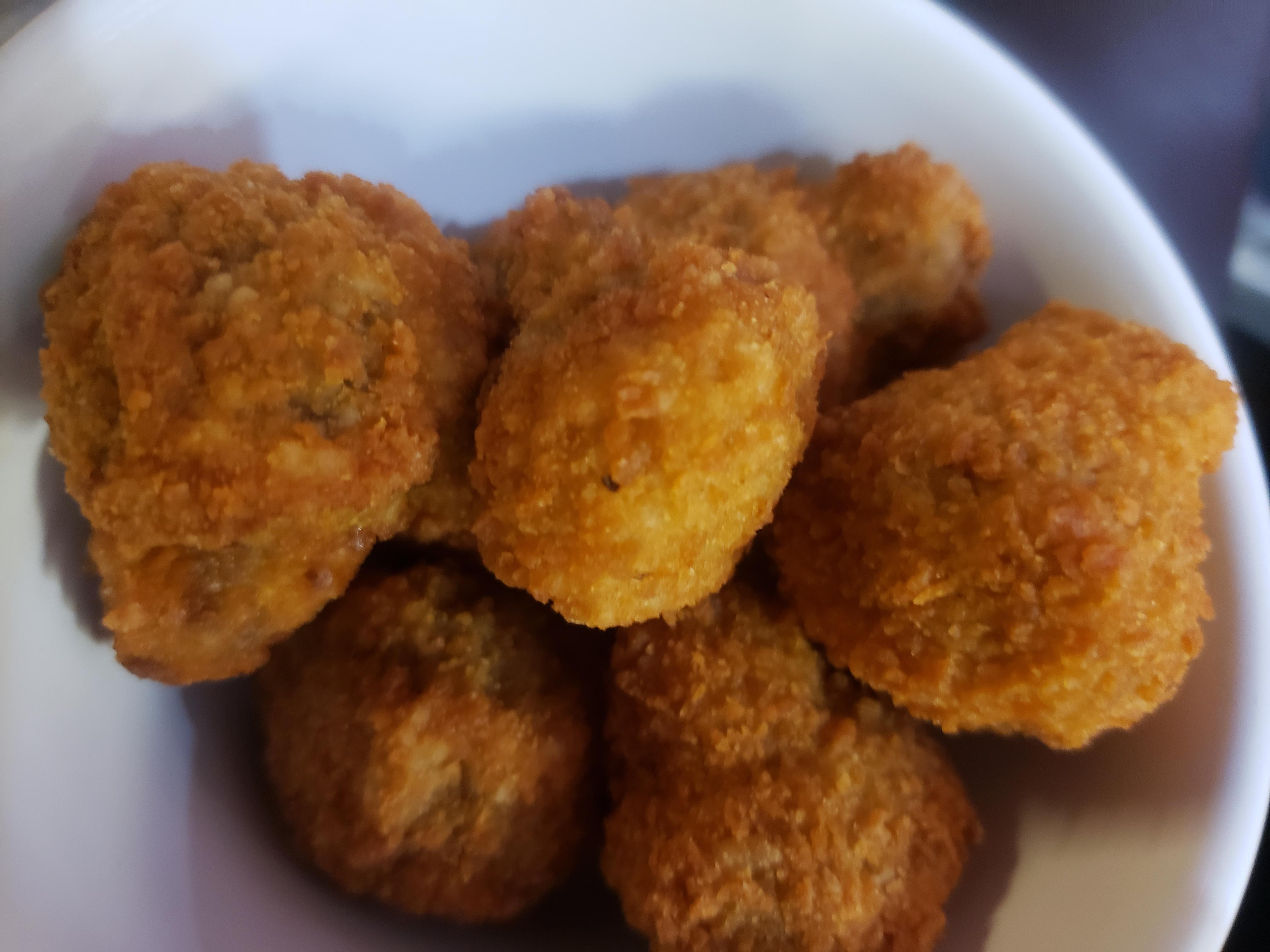 Order Fried Mushrooms food online from Danny Delicious Deli store, Columbus on bringmethat.com