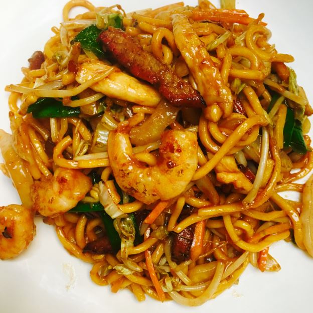 Order House Special Mix Lo Mein food online from Yan Asian Restaurant store, Rutherford on bringmethat.com