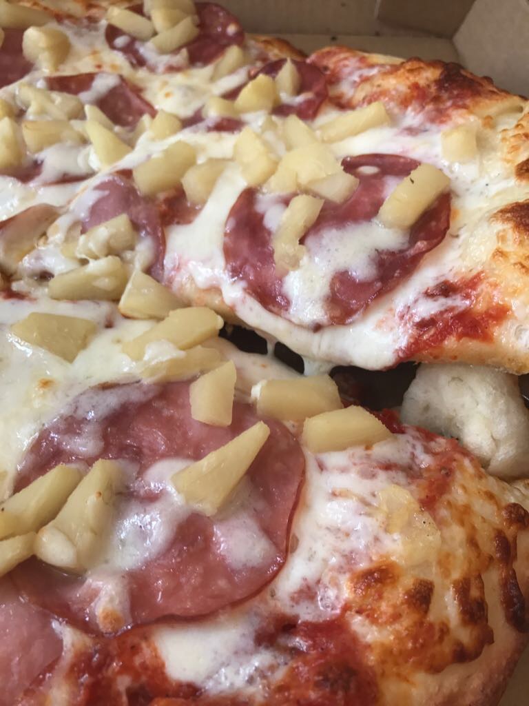 Order Hawaiian Pizza food online from Chicos Pizza store, San Francisco on bringmethat.com