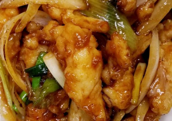 Order P12. Mongolian Chicken food online from Dragon Palace Chinese Restaurant store, Davenport on bringmethat.com