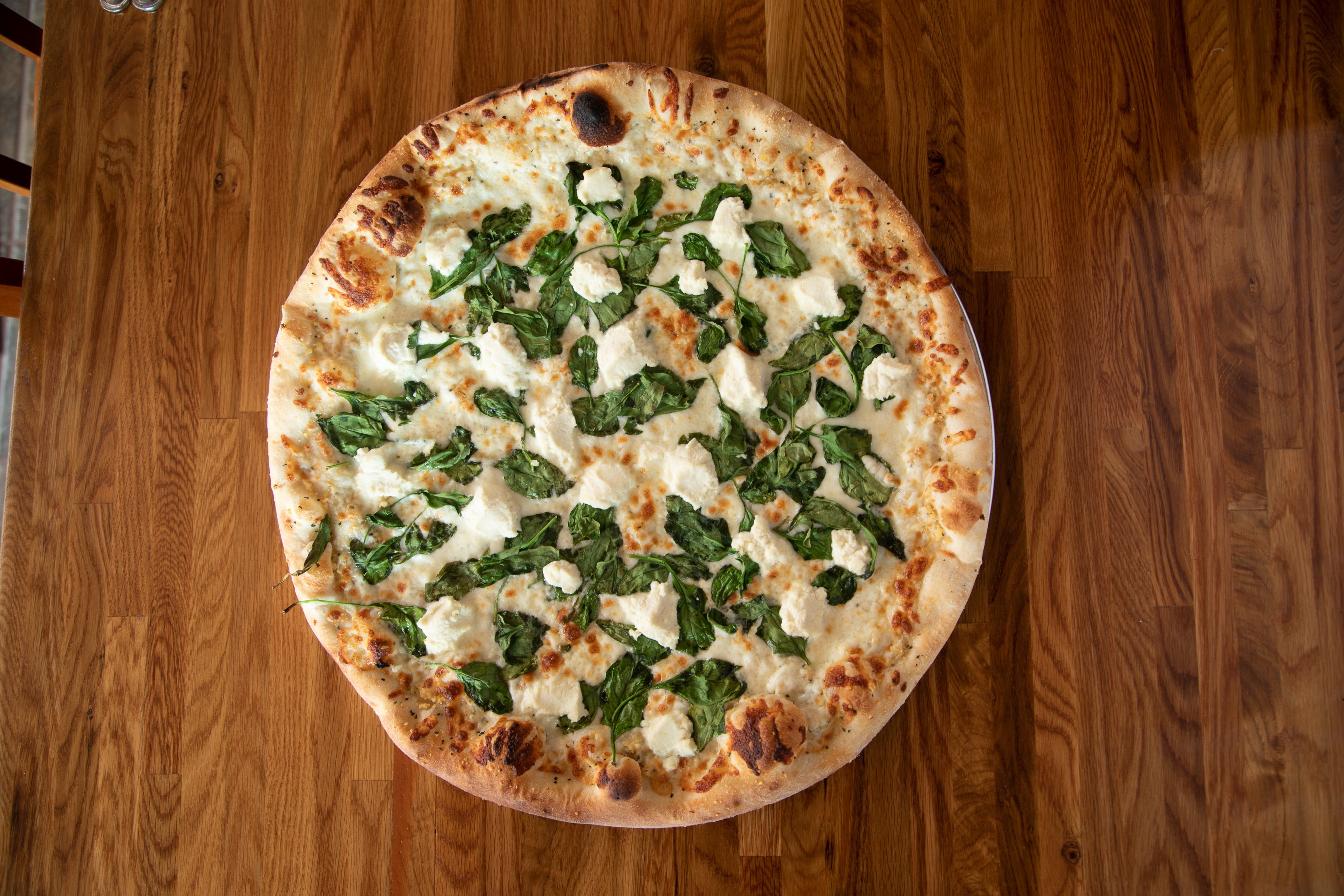 Order Spinach ricotta - Small 12'' food online from Barb's Pizza store, Cromwell on bringmethat.com
