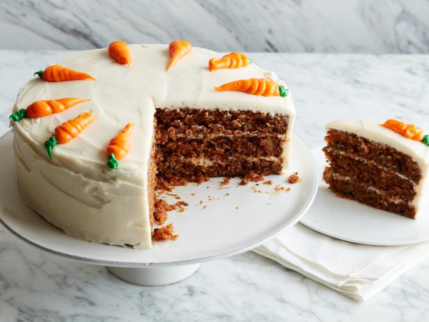 Order Carrot Cake food online from Pizzaroni store, Vienna on bringmethat.com