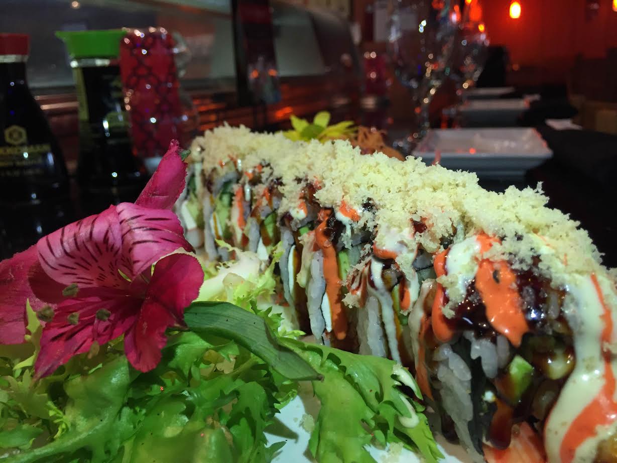 Order Mexican Roll food online from Shinto Japanese Steakhouse & Sushi Bar store, Naperville on bringmethat.com