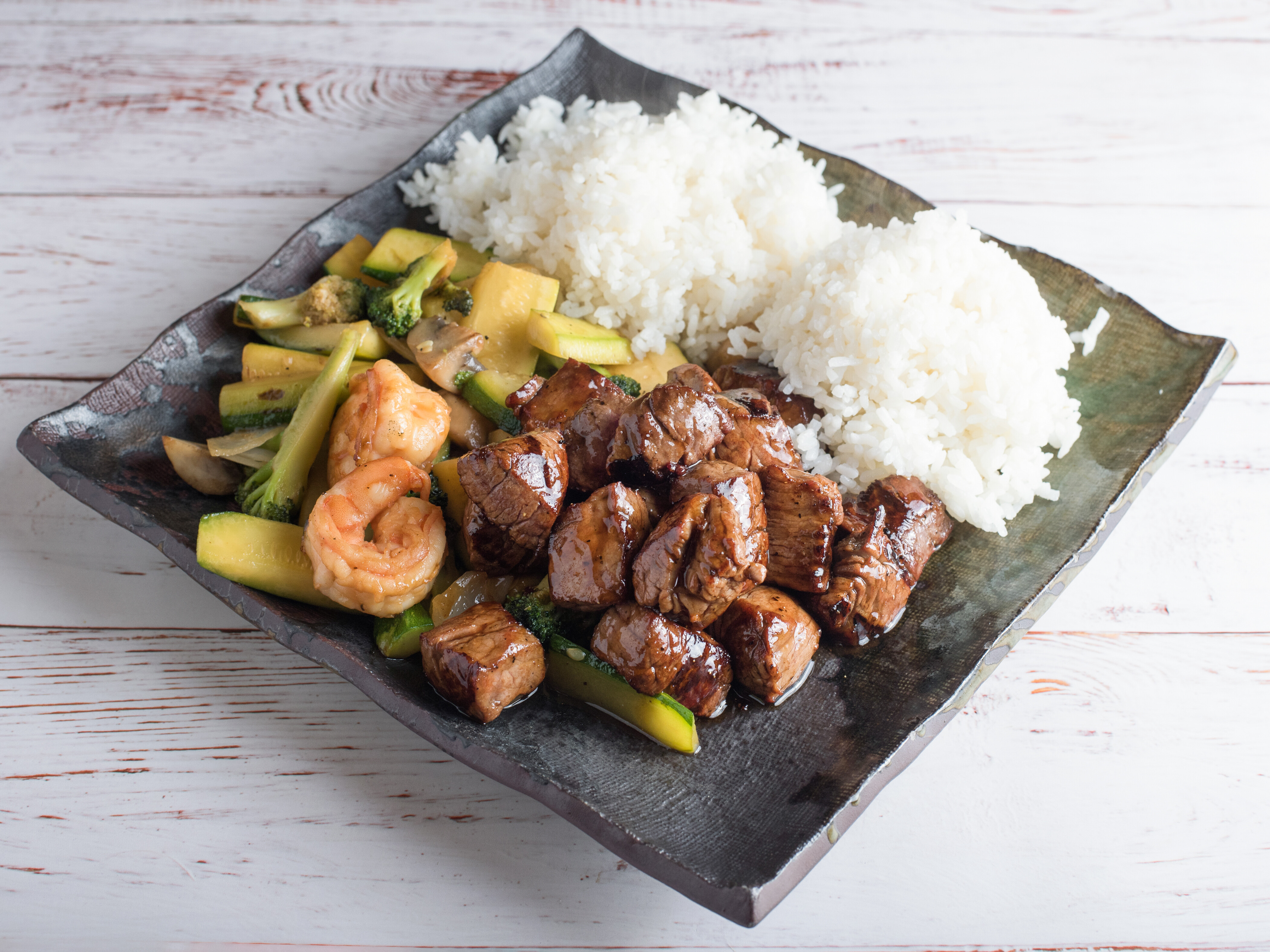 Order Chicken Hibachi Dinner food online from Hana Japanese Steakhouse store, Albany on bringmethat.com