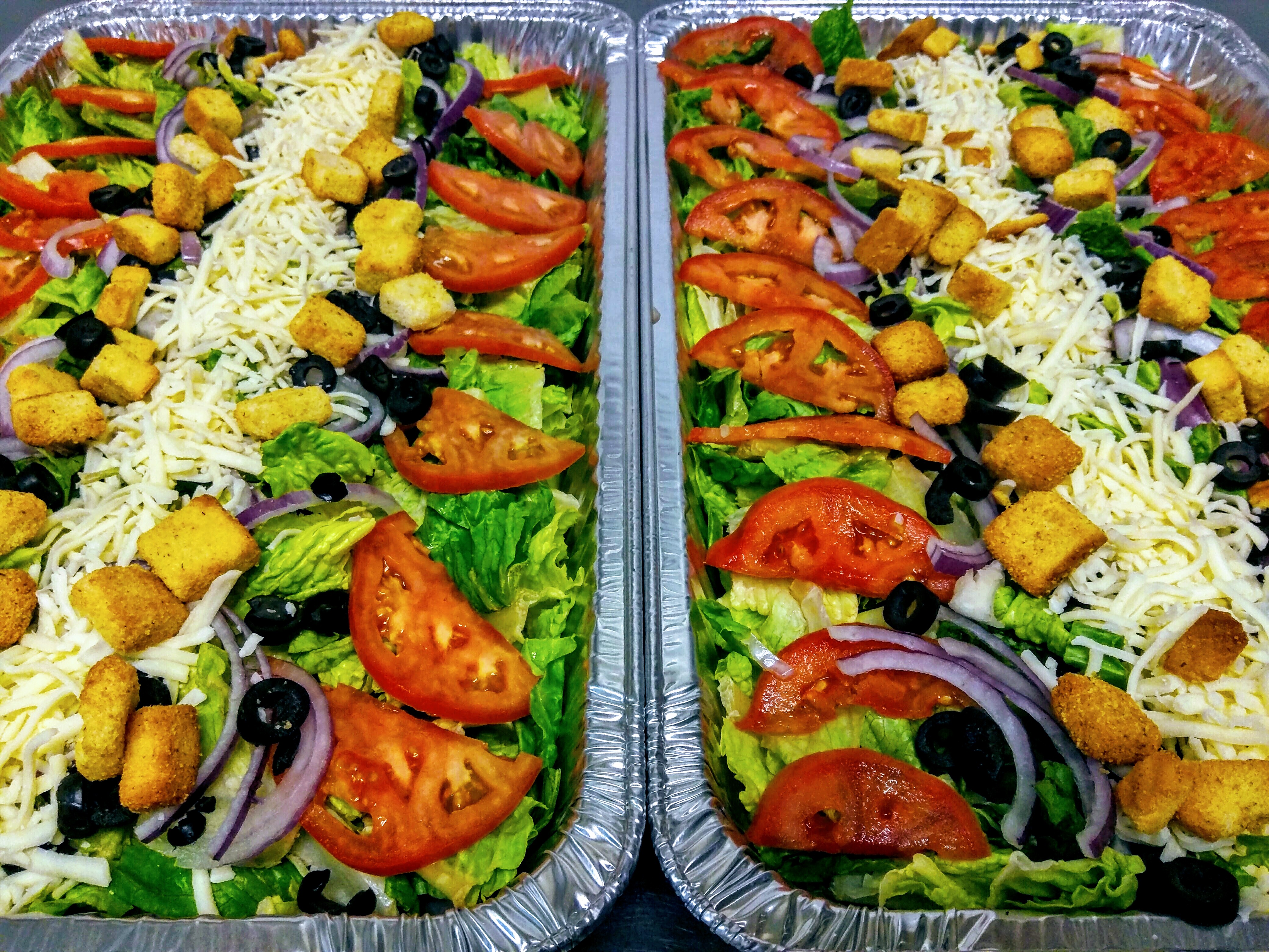 Order Garden Salad food online from Best Pizza & Sandwiches store, Willoughby on bringmethat.com