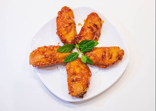 Order D2. Sweet and Spicy Fried Chicken Wing 甜辣炸鸡翅 food online from Shi Miao Dao store, Quincy on bringmethat.com