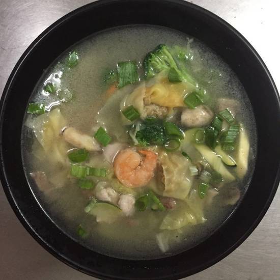 Order Wonton Soup food online from Lucky Wok Chinese Food store, Ontario on bringmethat.com