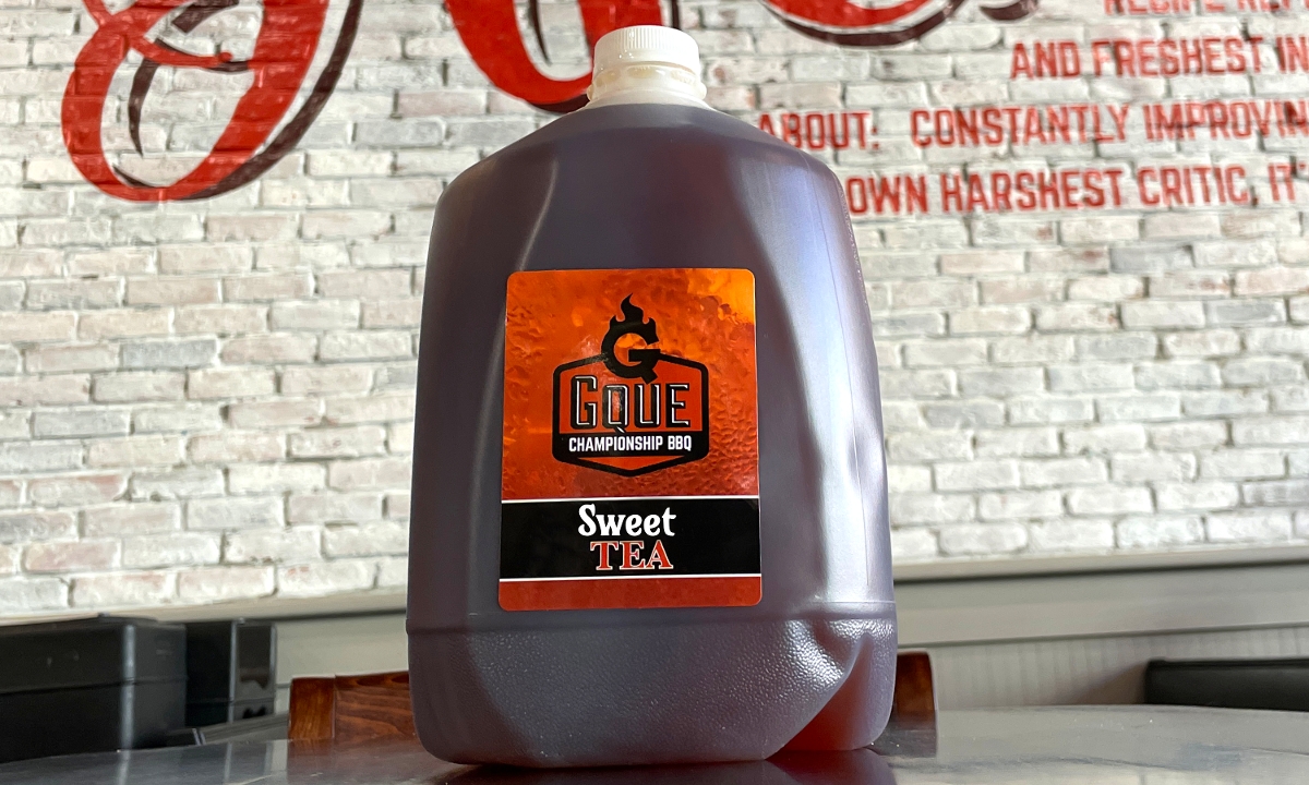 Order Gallon Sweet Tea food online from Gque Bbq store, Lone Tree on bringmethat.com