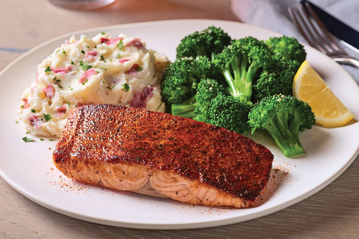 Order Blackened Cajun Salmon food online from Applebee's store, Lima on bringmethat.com