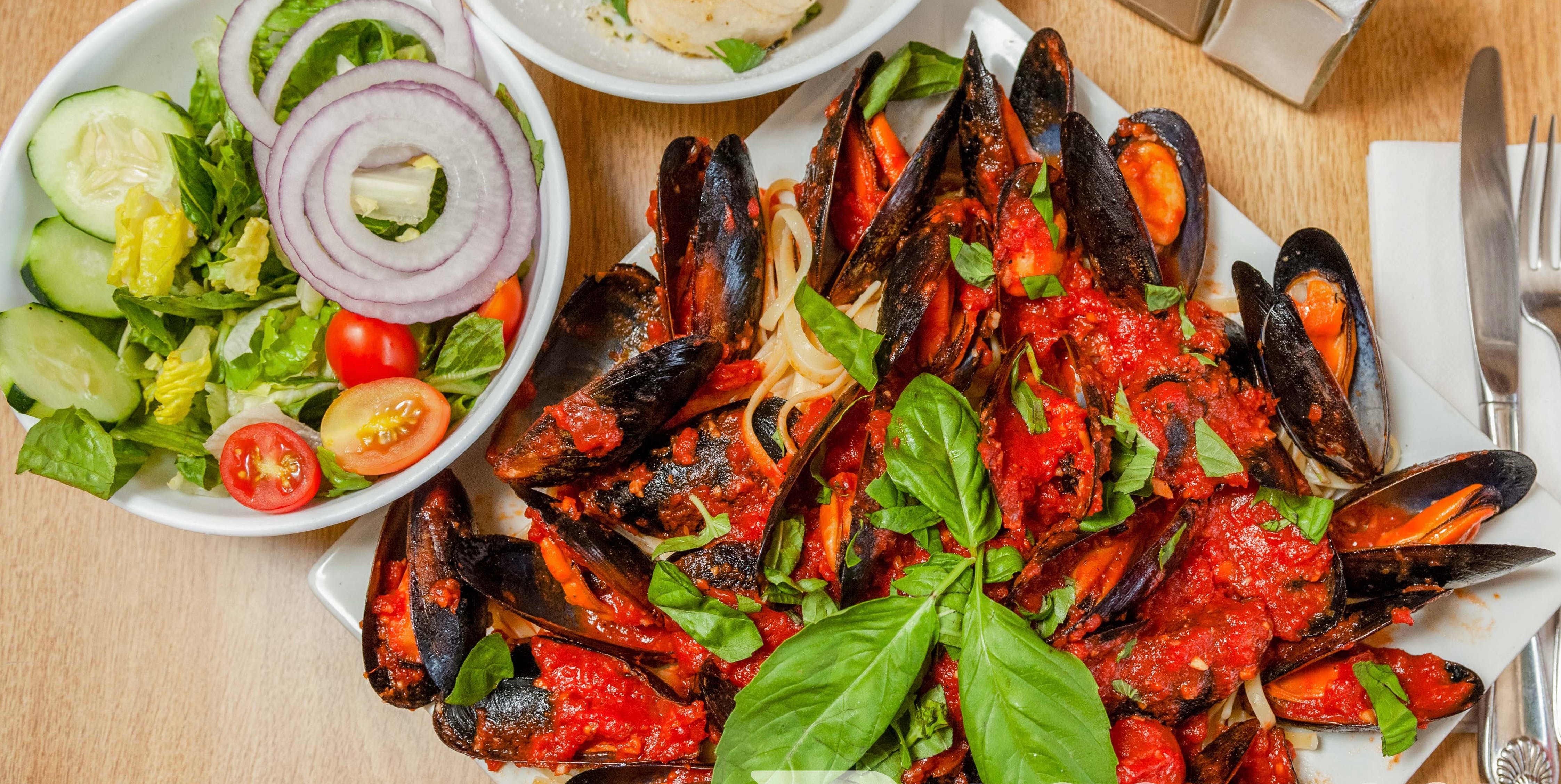 Order Mussels Fra Diavolo - Entree food online from Nonna Rosa Pizzeria store, Bridgeport on bringmethat.com