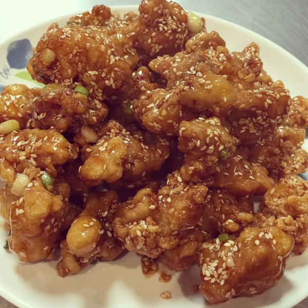 Order 31. Sesame Chicken food online from China One store, Moreno Valley on bringmethat.com