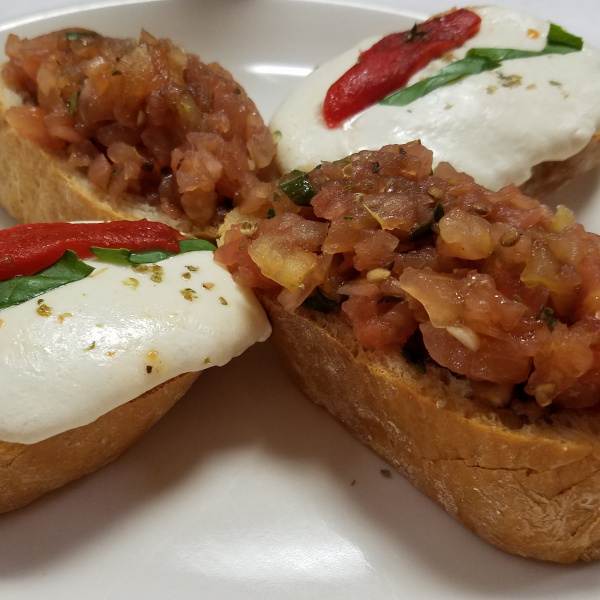 Order Bruschetta food online from Gio Cafe & Deli store, Chicago on bringmethat.com