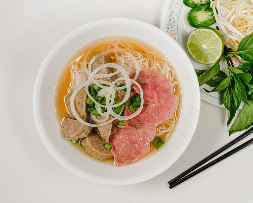 Order P3. Eye Round & Meatballs Pho food online from Pho & Grill store, Montgomery Village on bringmethat.com