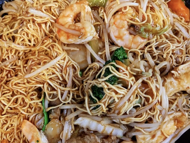 Order Combination Lo Mein food online from China Chop Suey store, Oak Park on bringmethat.com