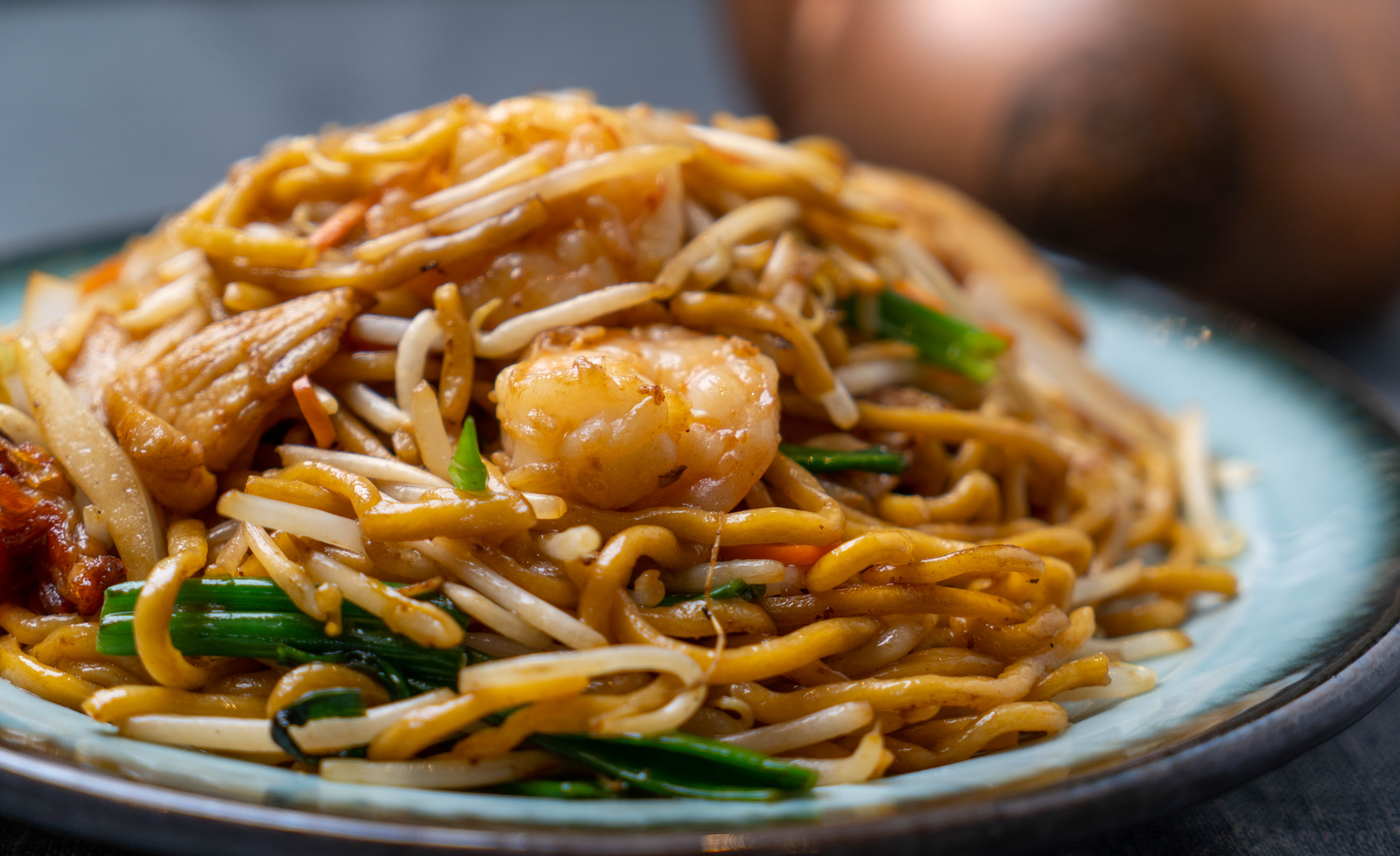 Order Chow Mein food online from Osmanthus Dim Sum Lounge store, San Francisco on bringmethat.com
