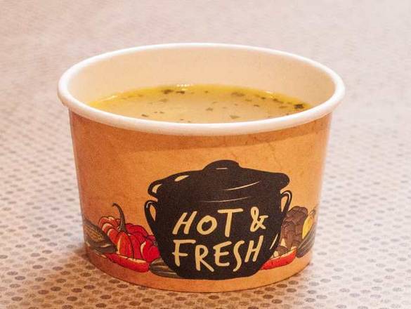 Order Chicken Noodle Soup Cup food online from Seasons Pizza store, Cherry Hill on bringmethat.com