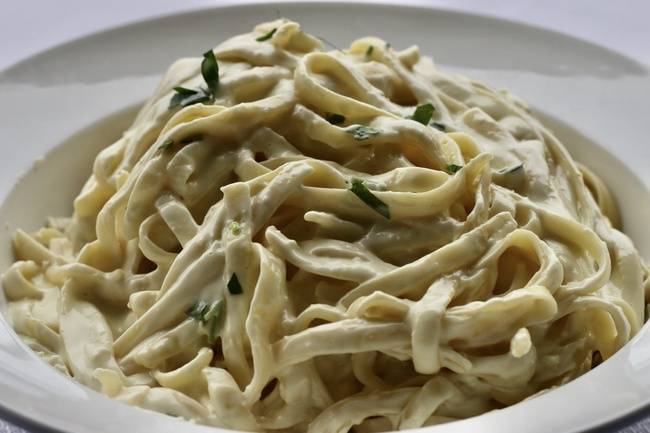Order Fettuccini Alfredo food online from Bambinelli Roswell store, Roswell on bringmethat.com
