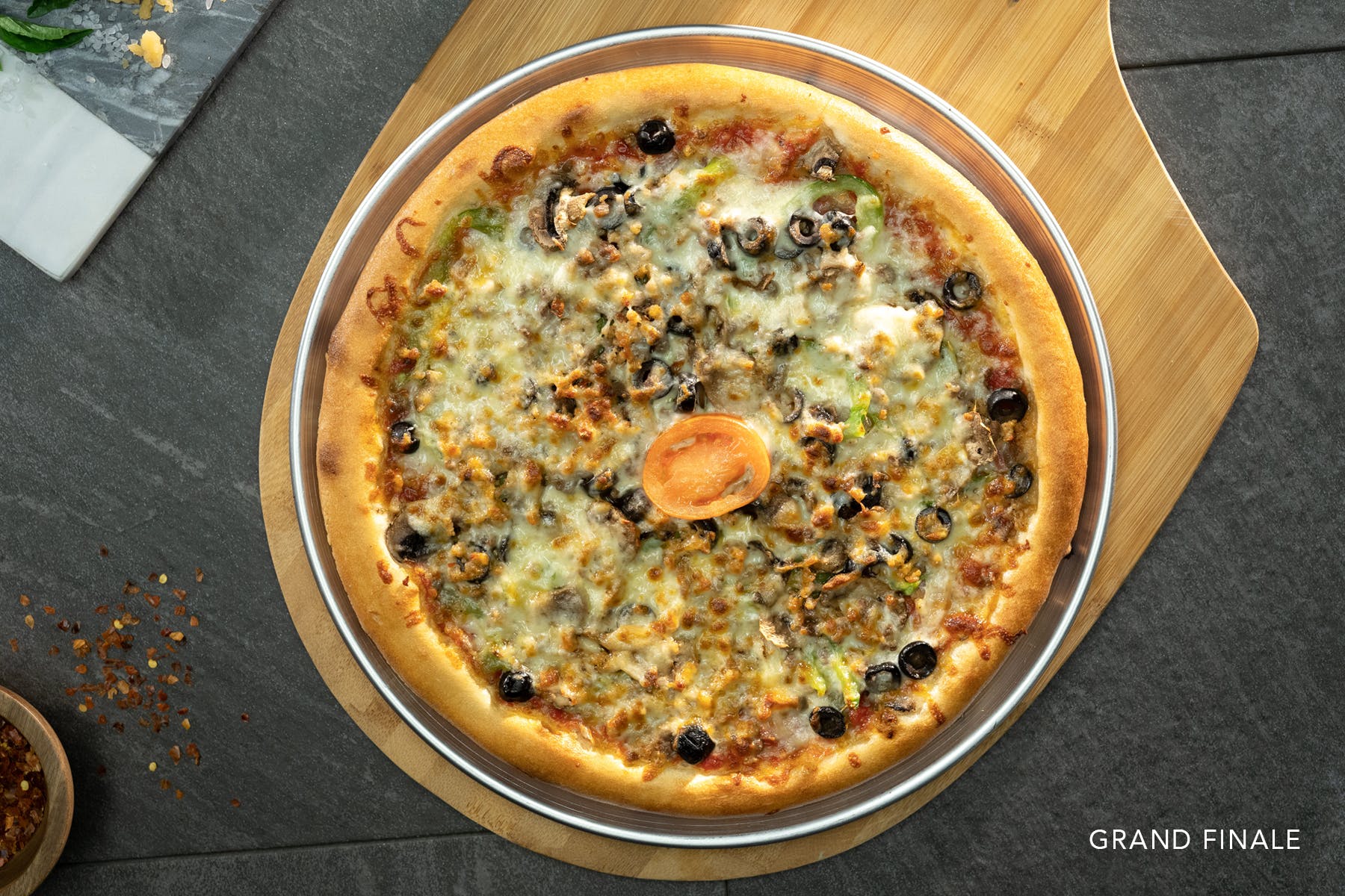 Order The Grand Finale Pizza - Medium 12'' (6 Slices) food online from Zio Pizzeria store, Omaha on bringmethat.com