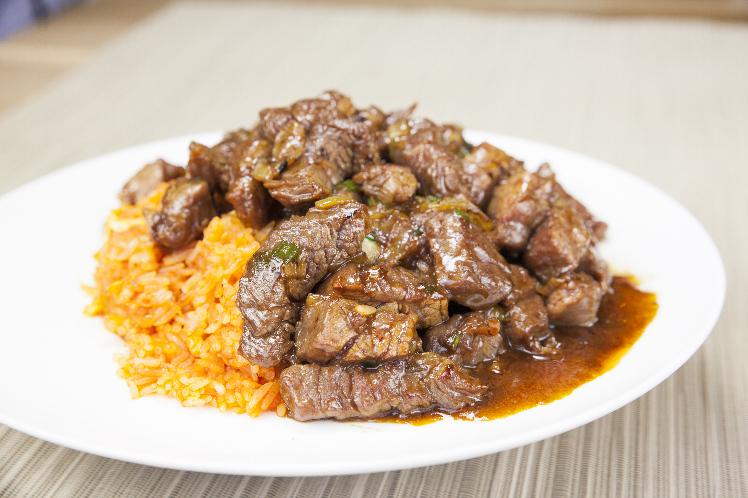 Order Beef Cubes over Rice food online from Little Wok store, Chicago on bringmethat.com