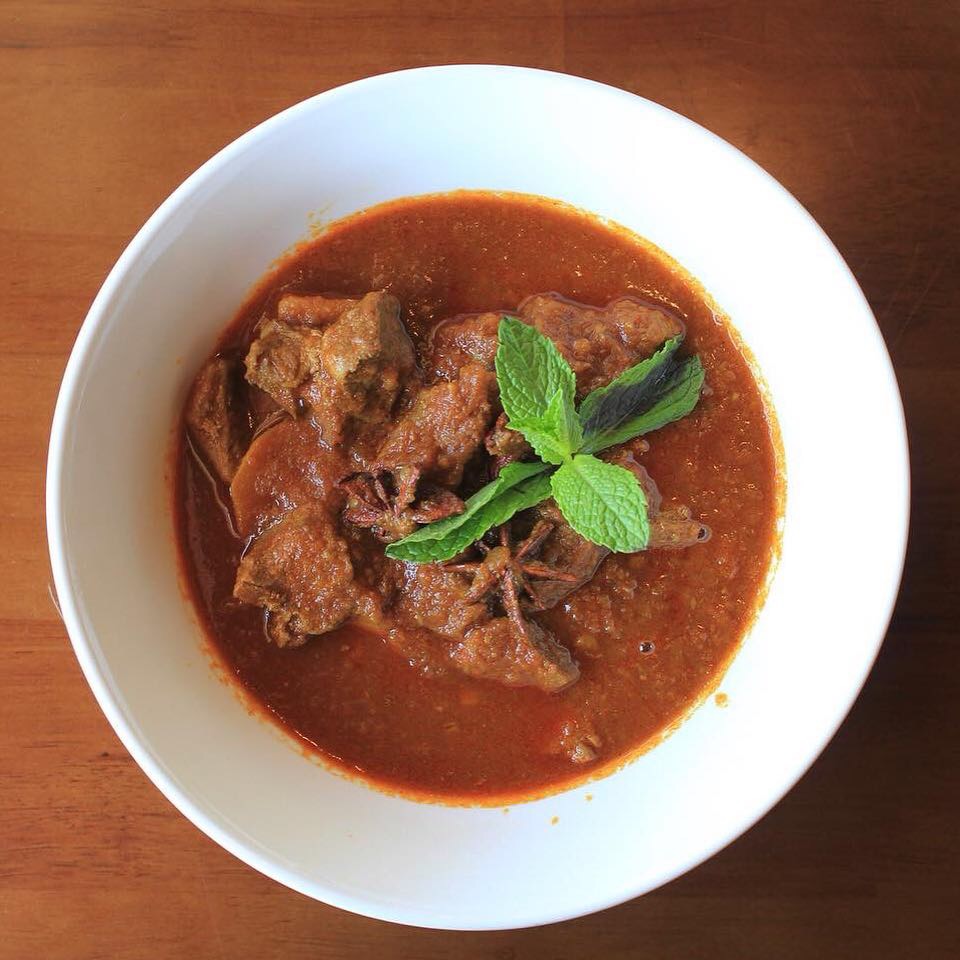 Order Traditional Red Curry with Pork food online from Aung Maylika store, Pleasant Hill on bringmethat.com