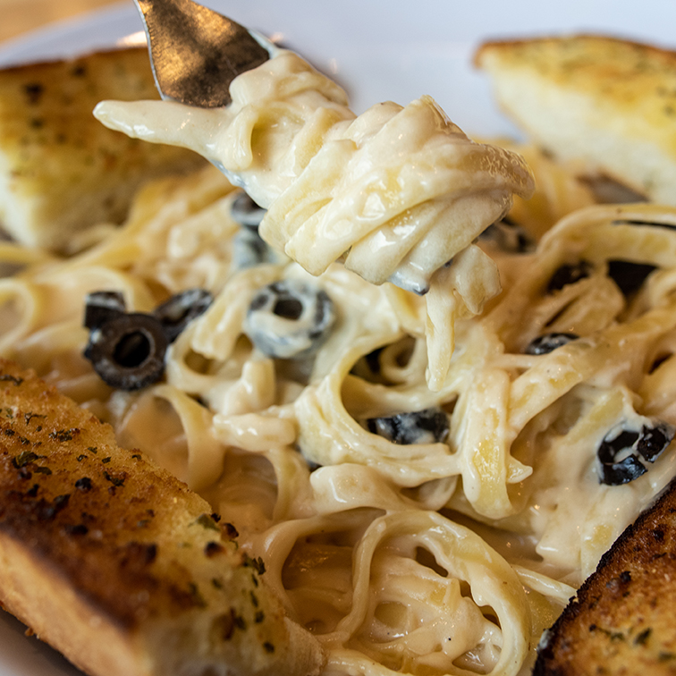 Order Chicken Fettuccine Alfredo food online from Noble Roman Craft Pizza & Pub store, Fishers on bringmethat.com