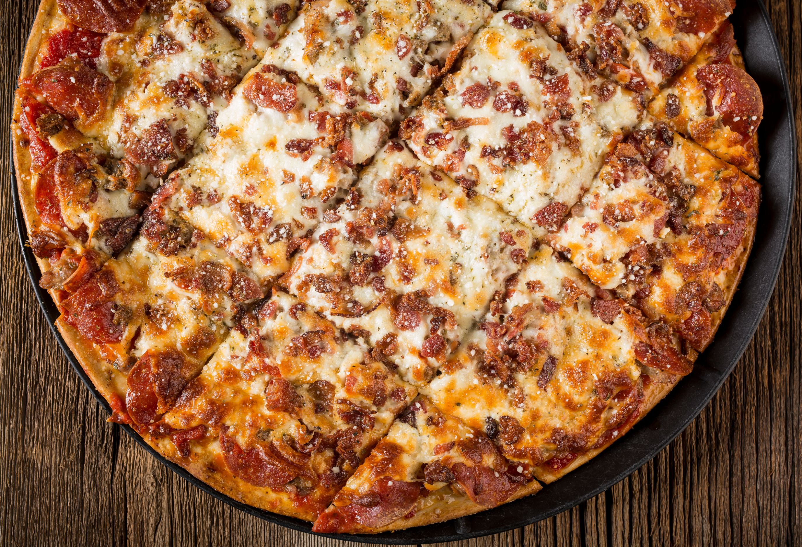 Order Meat Mania Pizza food online from Rosati's Pizza store, Deerfield on bringmethat.com