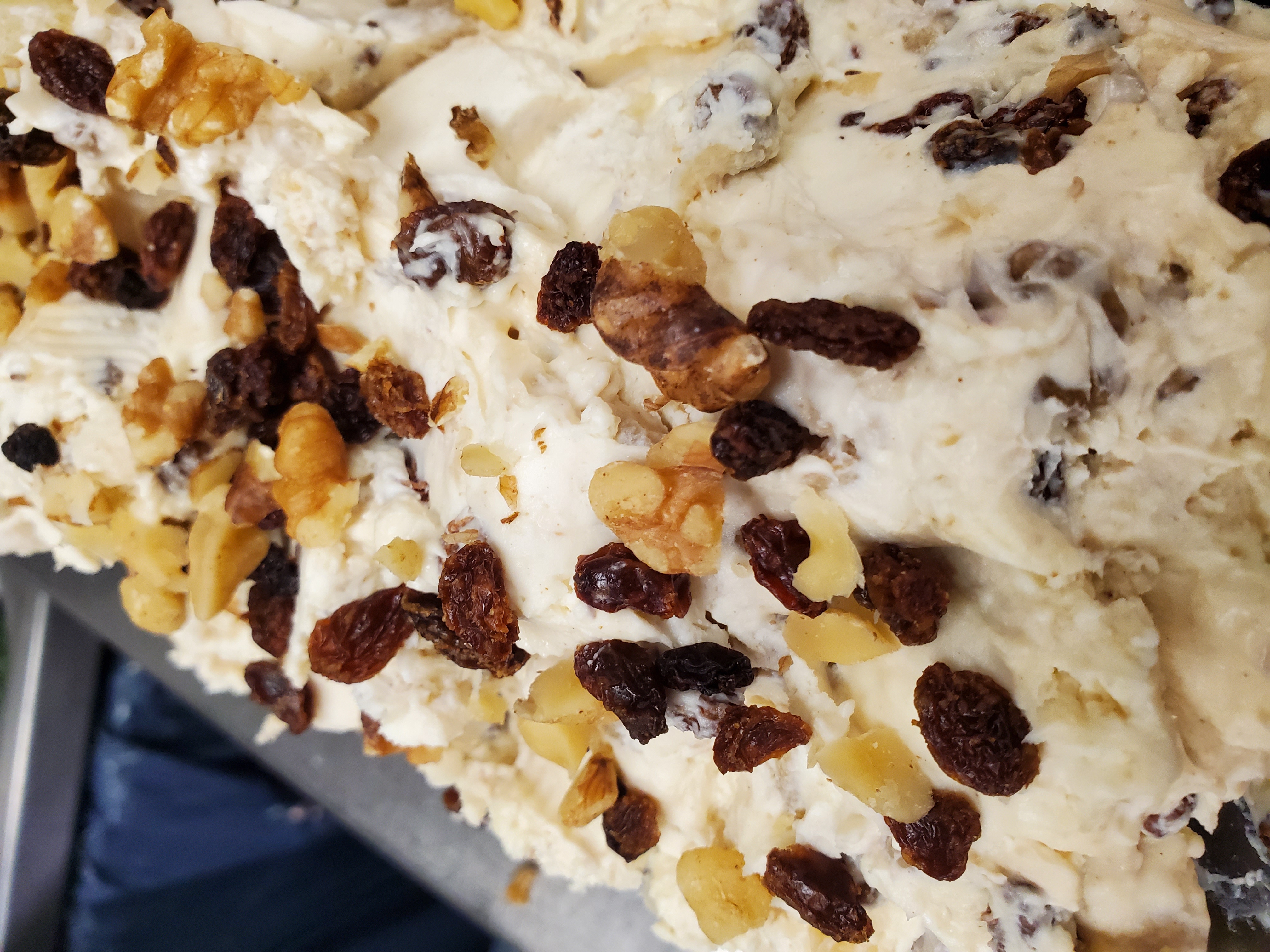 Order 1/2 lb. Apple Walnut Raisin Cream Cheese food online from East Northport Bagel Cafe store, East Northport on bringmethat.com