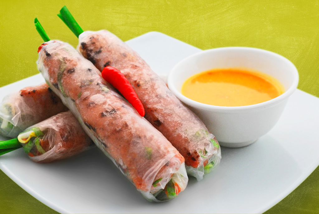 Order Fresh Spring Roll with Mama Marinated Pork food online from Pho Cali store, Rocklin on bringmethat.com