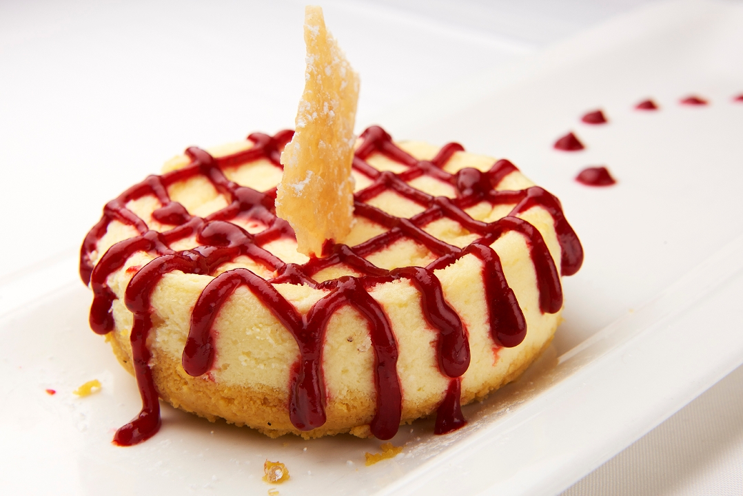 Order Strawberry Cheesecake food online from Orchidea store, Brooklyn on bringmethat.com