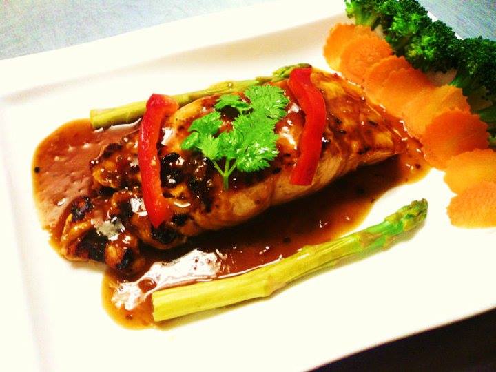 Order Grilled Salmon food online from Siriwan Thai Restaurant store, Silver Spring on bringmethat.com