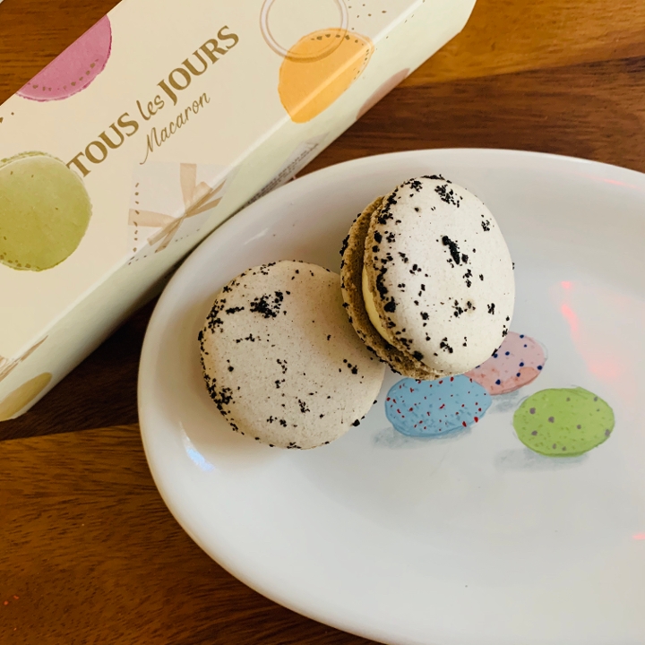 Order Cookies & Cream Macaron food online from Tous Les Jours store, Natick on bringmethat.com