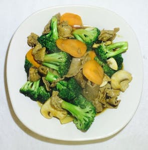 Order R23. Broccoli Beef food online from Peking Express store, Grandview on bringmethat.com