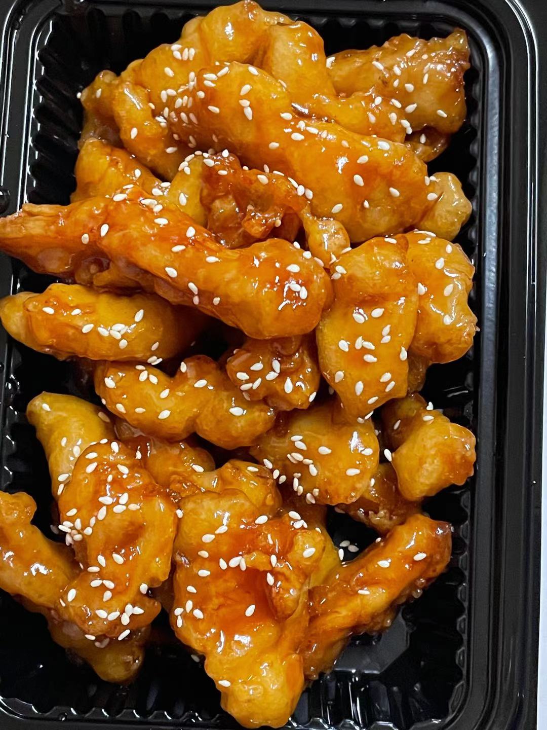 Order 51. Sesame Chicken food online from King Kong Chinese Restaurant store, Oakland on bringmethat.com