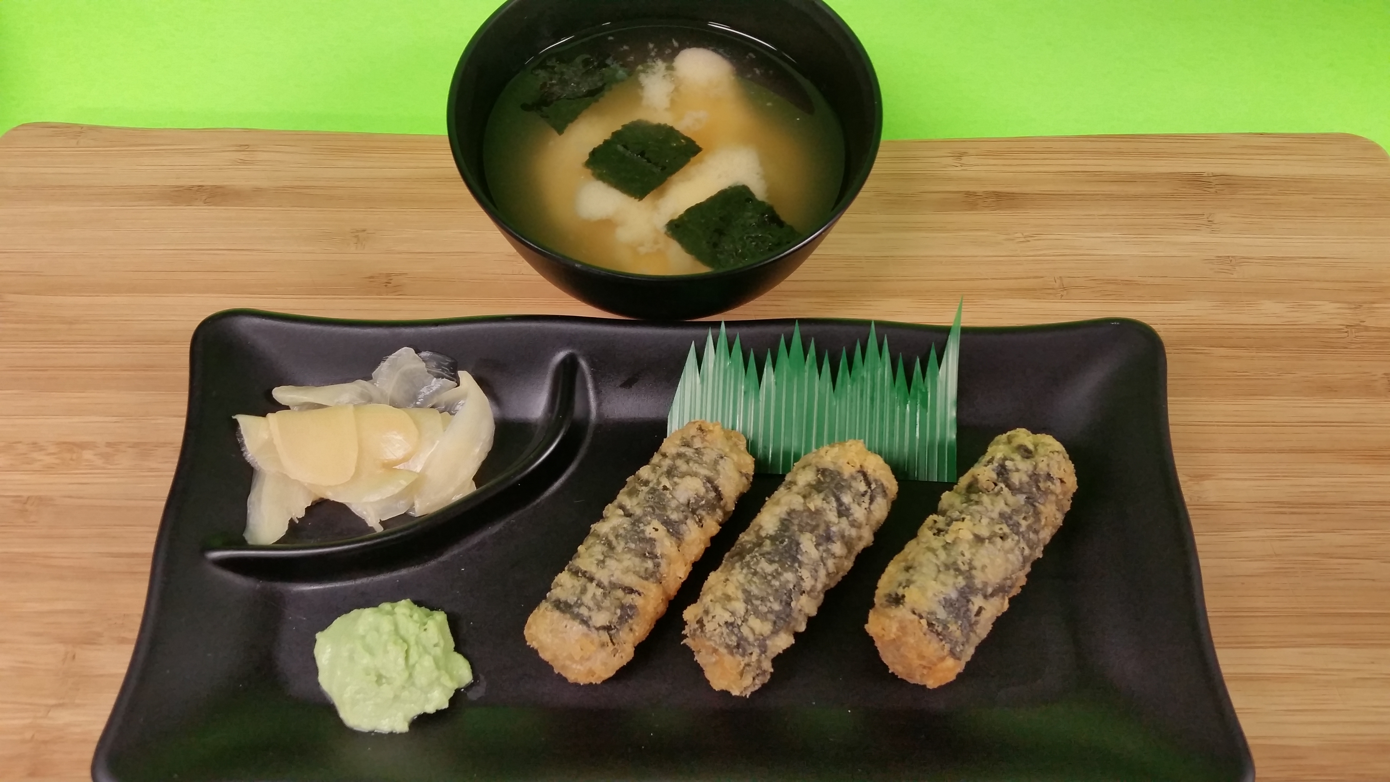 Order CrIspy Seaweed Rolls + Miso Soup food online from Ying Thai Cuisine store, Westminster on bringmethat.com