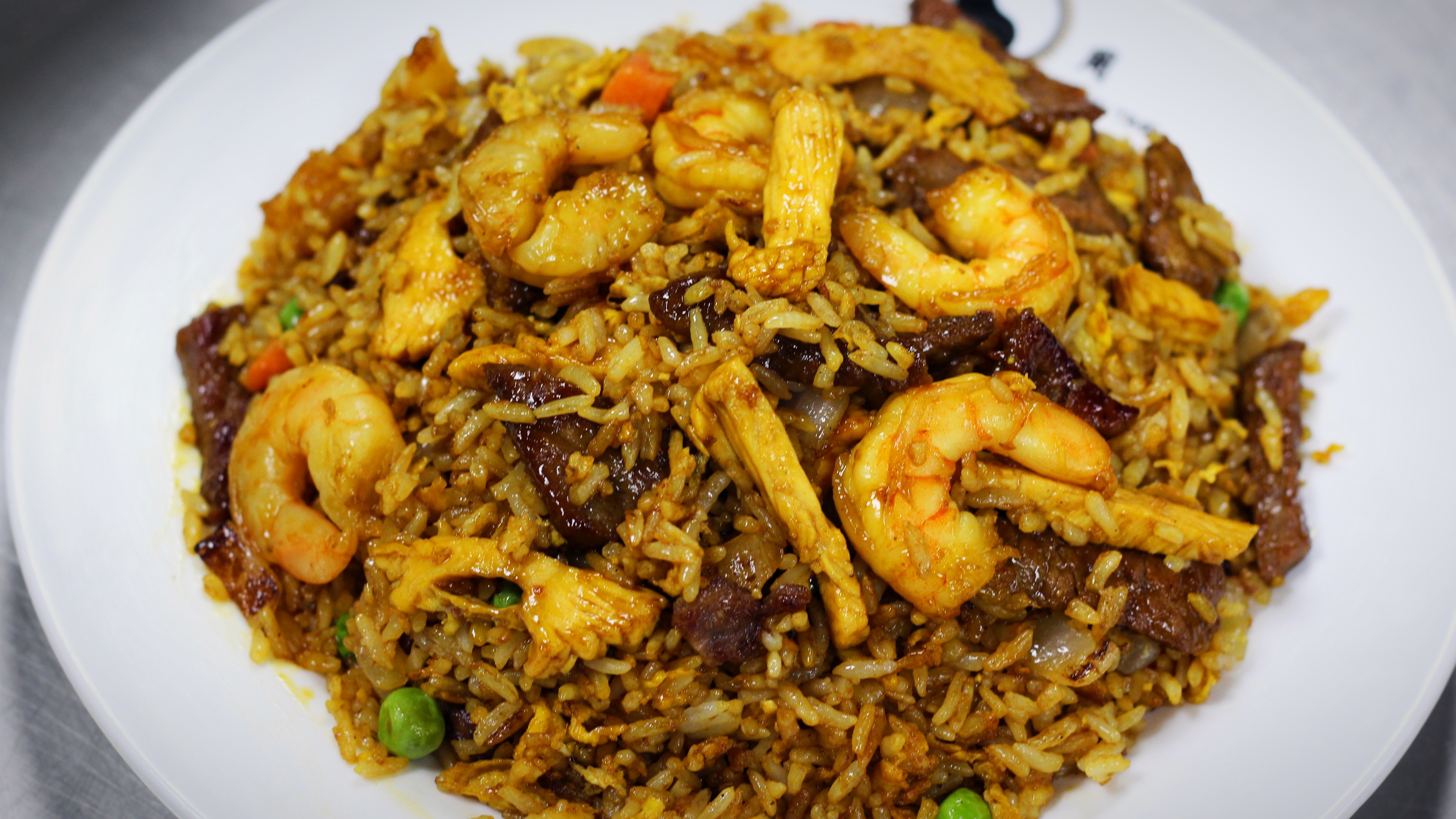 Order R5. Combination Fried Rice (Qt) food online from Captain King Seafood City store, Memphis on bringmethat.com