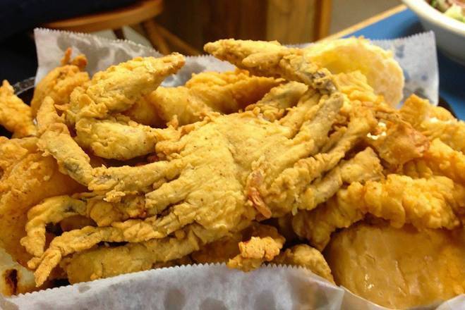 Order Soft Shell Crab (2 pcs) food online from Red Hook Cajun Seafood & Bar store, Bartlett on bringmethat.com